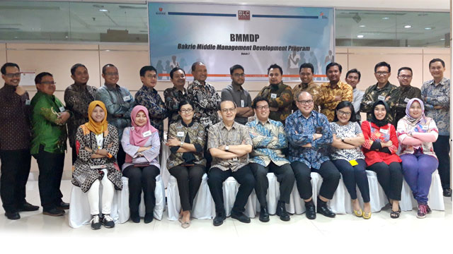 Prodi Manajemen Universitas Bakrie Menanamkan Positive Leadership di Kalangan Middle Management Bakrie Group
